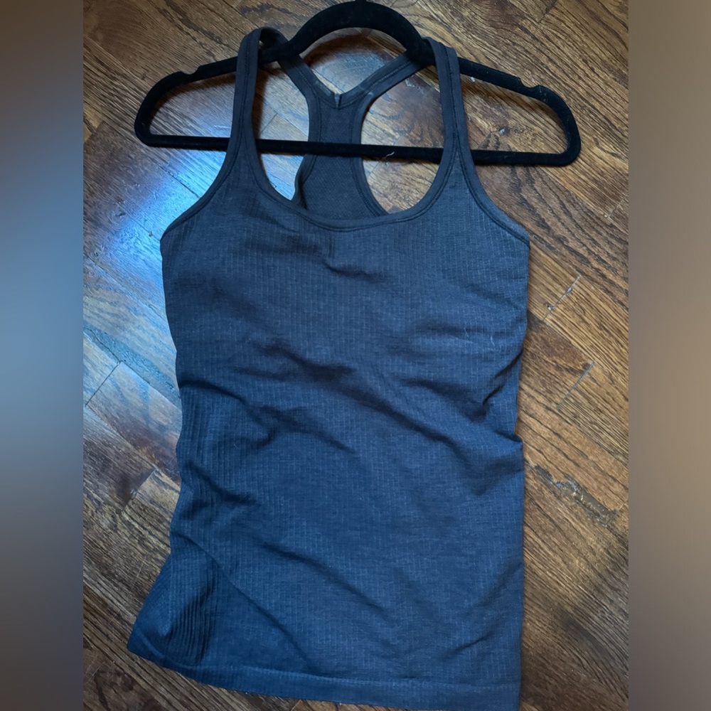 Lulu lemon black tank